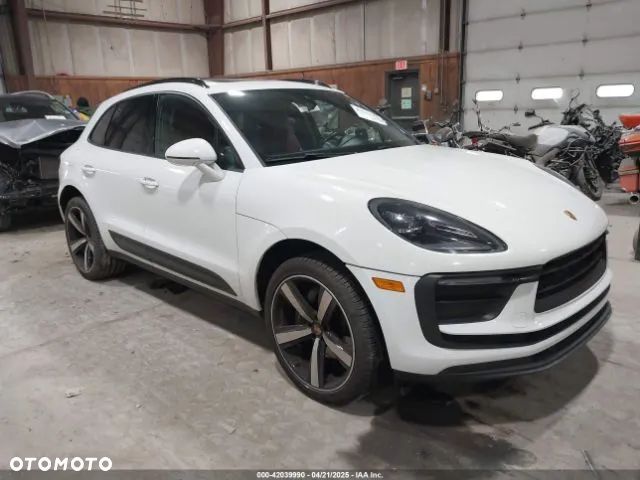 Porsche Macan - 1