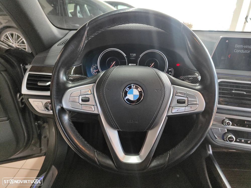 BMW 740 e iPerformance Pack M - 23
