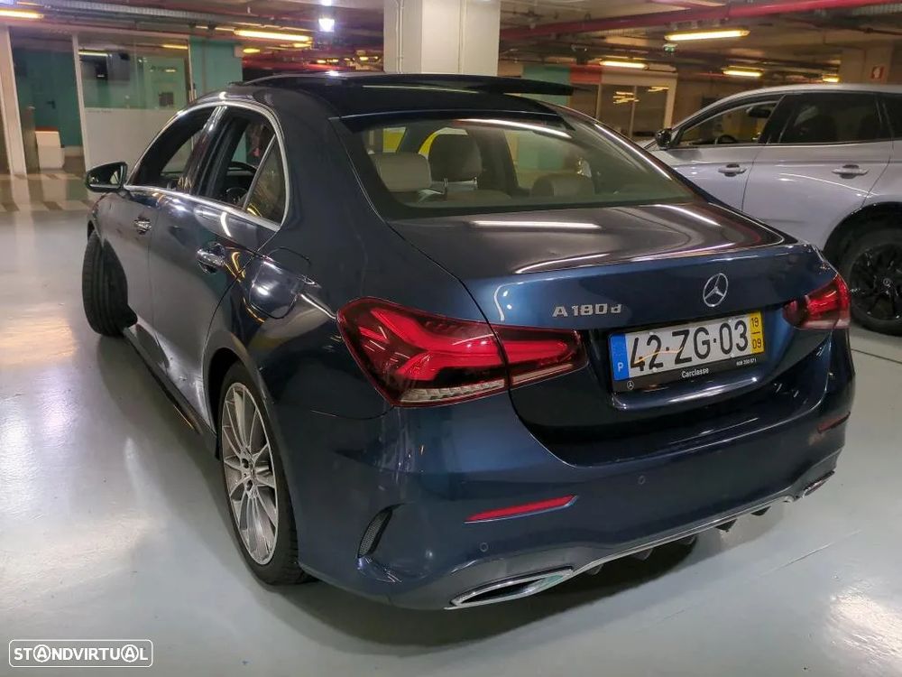 Mercedes-Benz A 180 Limousine d AMG Line Aut. - 2
