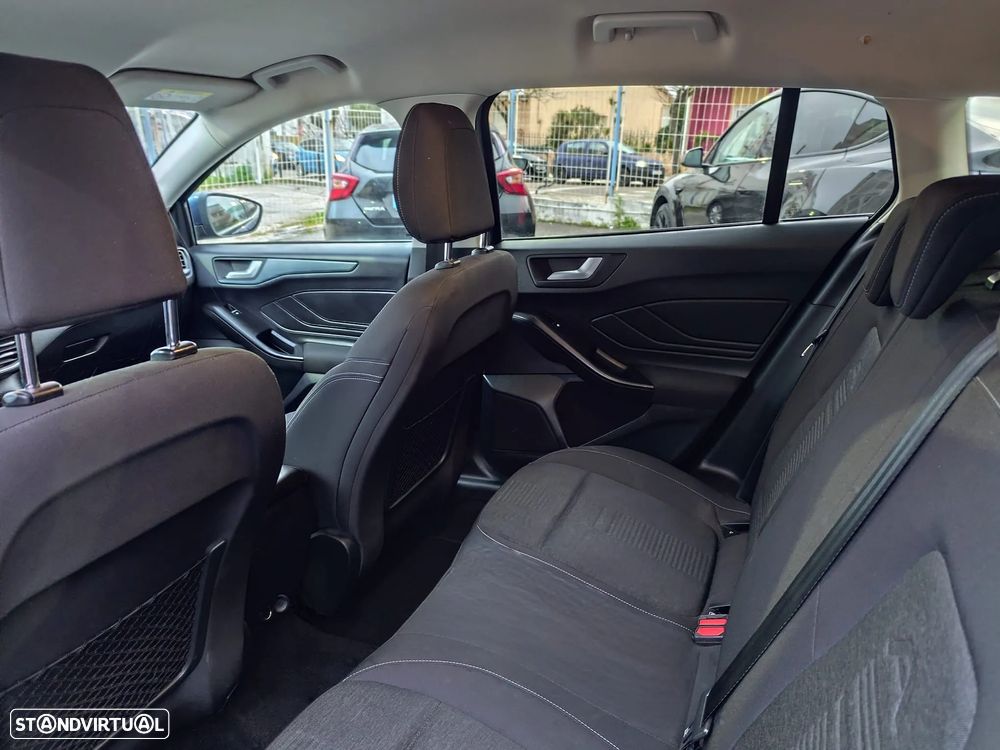 Ford Focus SW 1.5 TDCi EcoBlue Active X - 17