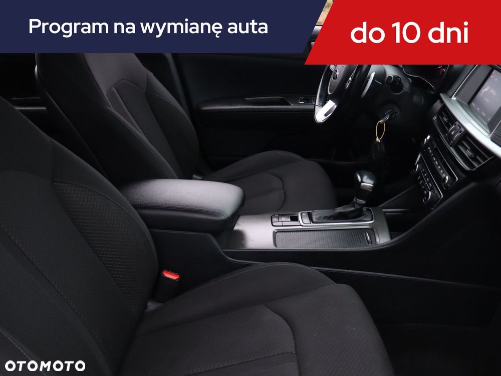 Kia Optima - 11
