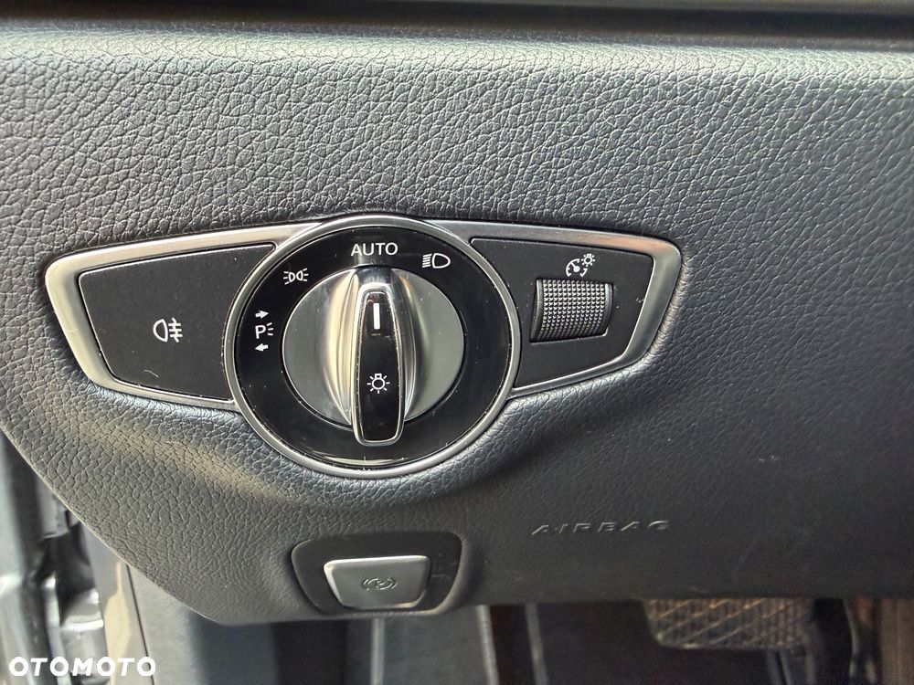 Mercedes-Benz Klasa E 200 CGI BlueEFFICIENCY Automatik Avantgarde - 17