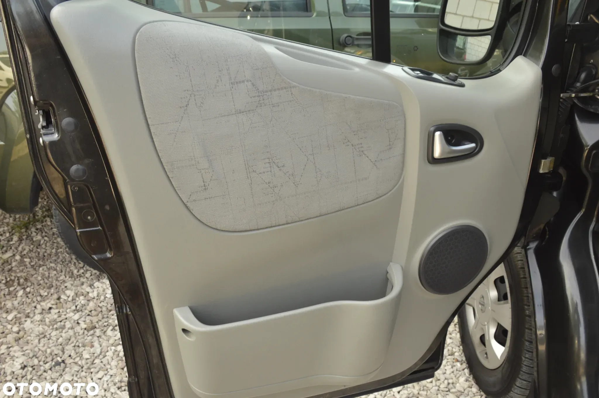 Opel Vivaro - 14