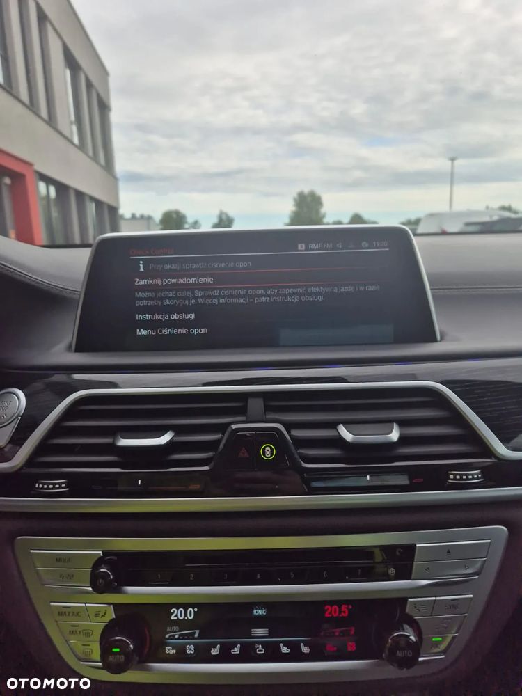 BMW Seria 7 750Li xDrive - 20