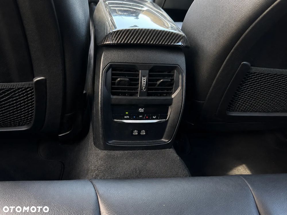 BMW Seria 3 320d mHEV - 9
