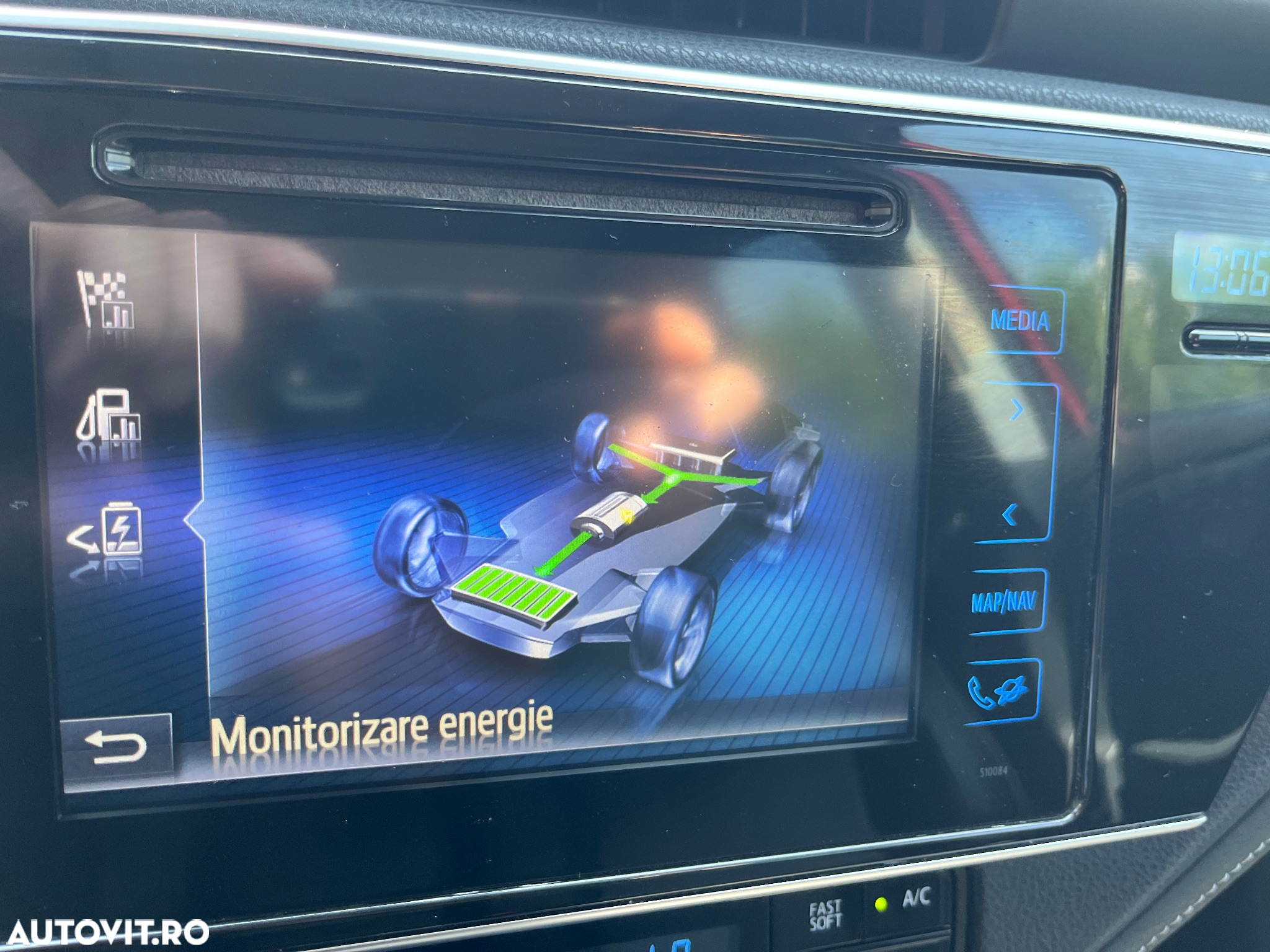 Toyota Auris 1.8 VVT-i Hybrid Automatik Edition-S - 9