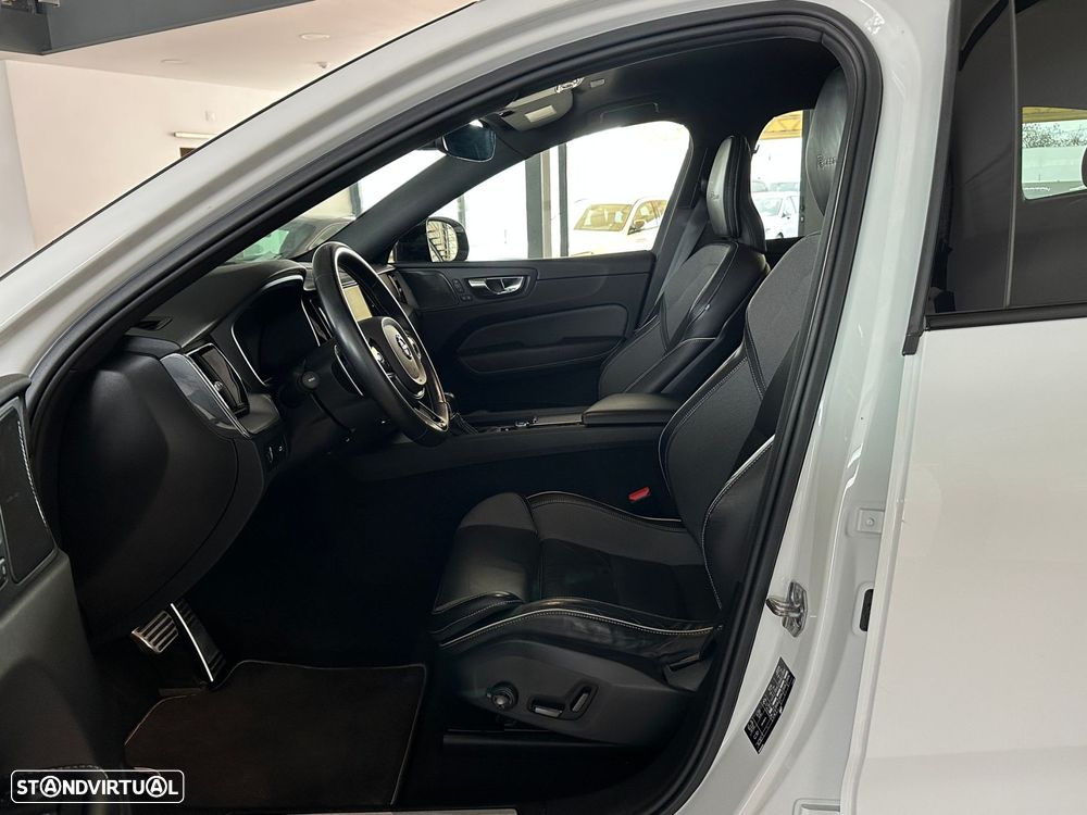 Volvo XC 60 2.0 D4 R-Design Geartronic - 12