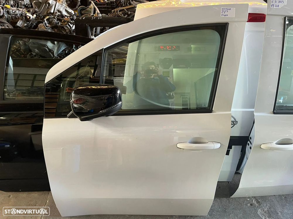 Renault Kangoo III 2025 - PORTA FRENTE ESQUERDA - PF669 - 1