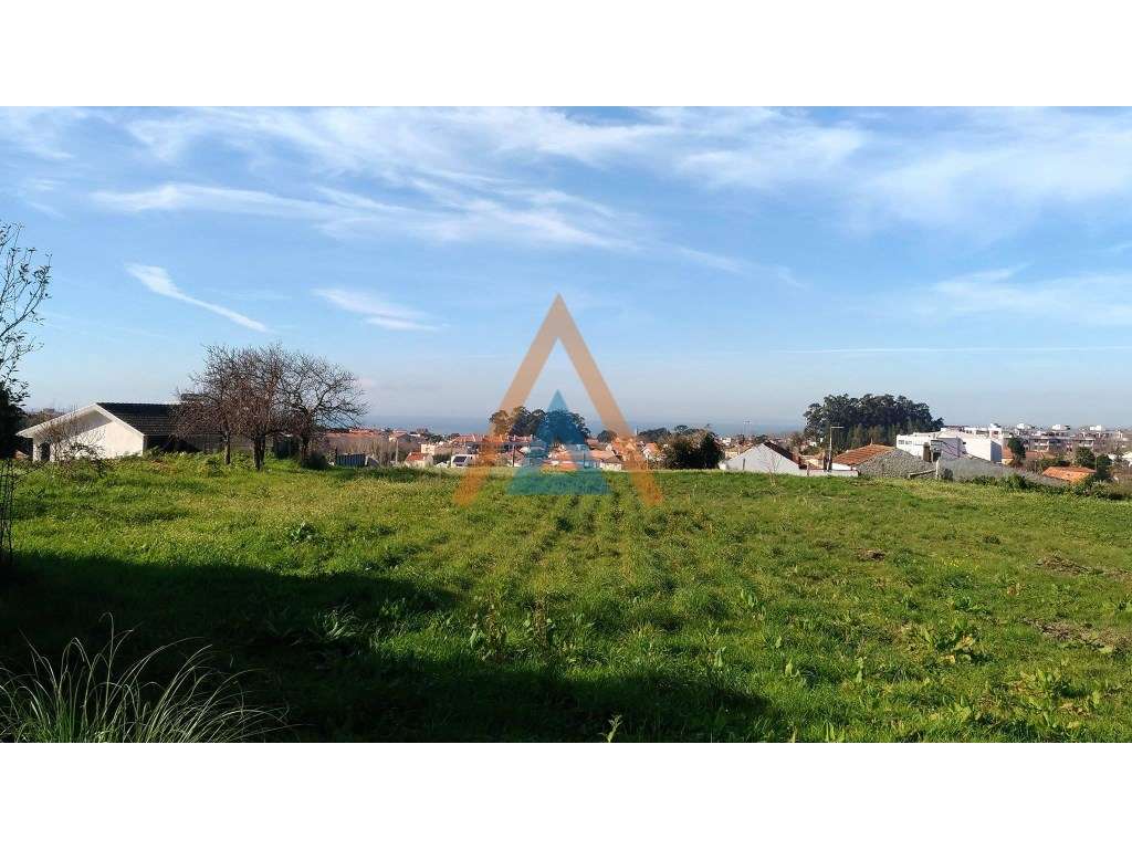 TERRENO URBANO PARA CONSTRUÇAO COM VISTAS MAR - Grande imagem: 5/17