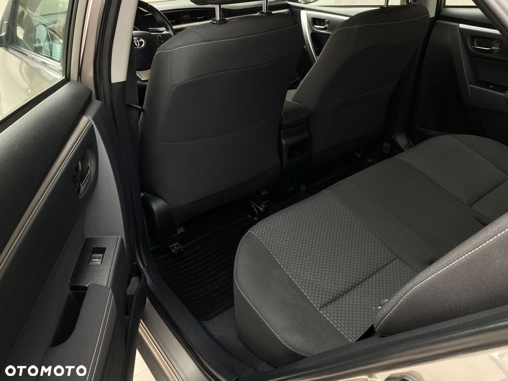 Toyota Corolla 1.6 Premium - 29