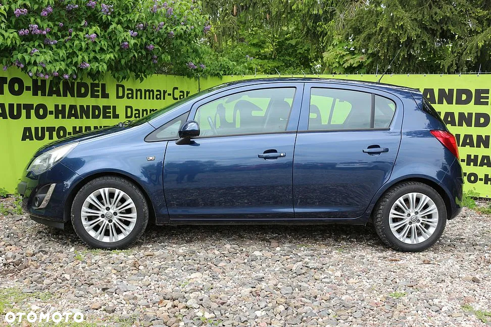 Opel Corsa 1.4 16V Edition - 4