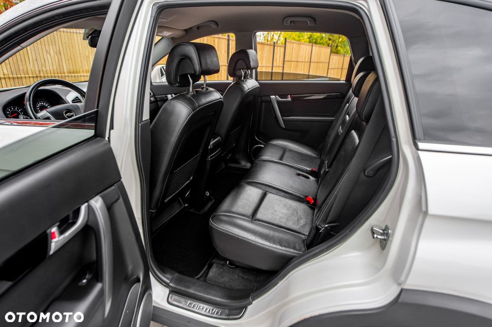 Chevrolet Captiva 3.0 V6 LTZ - 23