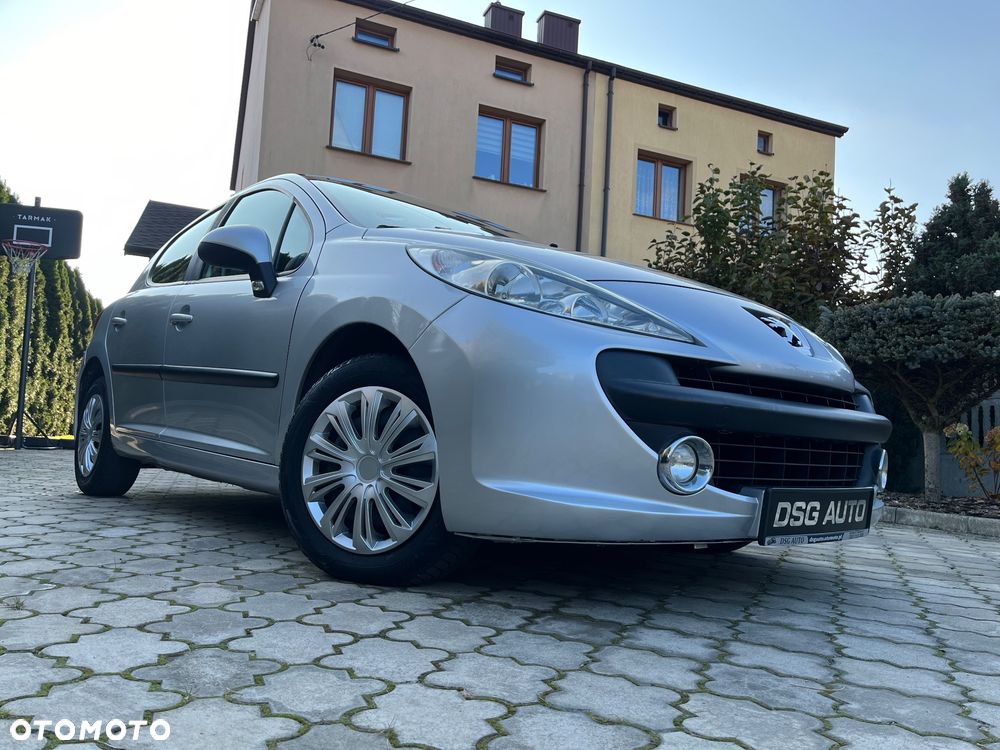 Peugeot 207 - 13