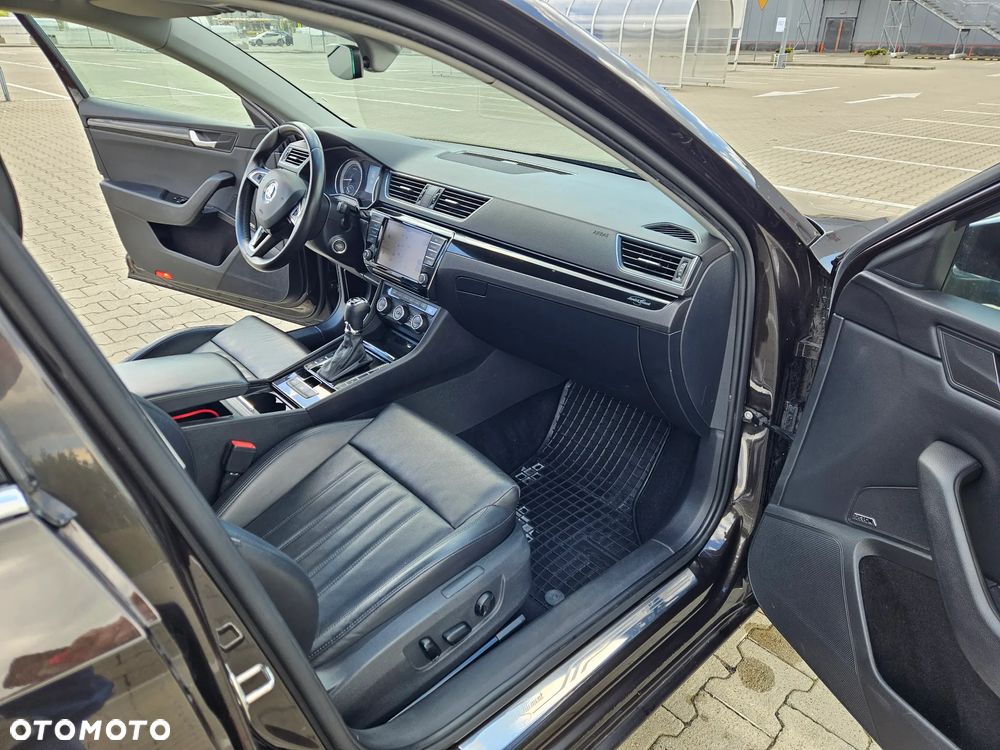 Skoda Superb 2.0 TDI L&K DSG - 19