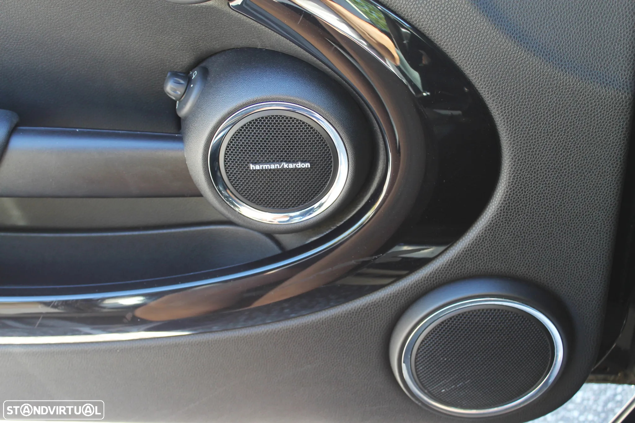 MINI 3 Portas Cooper D - 26