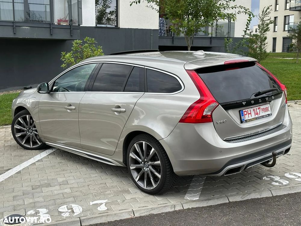 Volvo V60 D6 Plug-In-Hybrid AWD Geartronic Pure Limited - 6