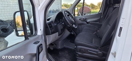 Mercedes-Benz Sprinter - 4