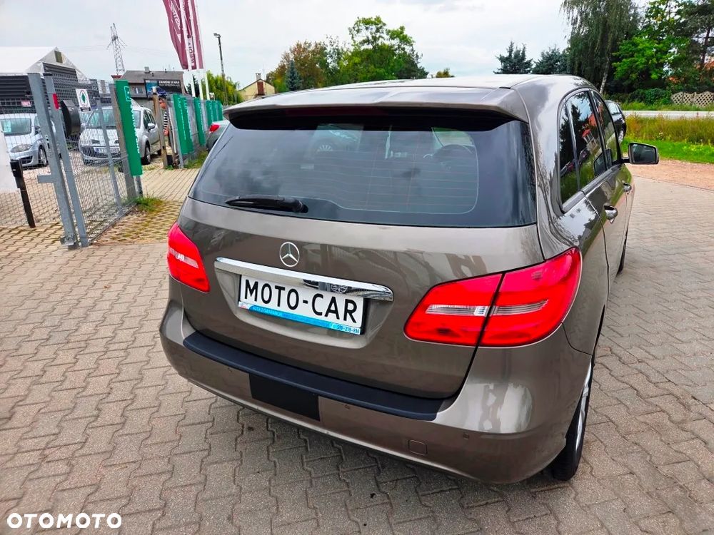 Mercedes-Benz Klasa B 180 CDI (BlueEFFICIENCY) 7G-DCT - 11