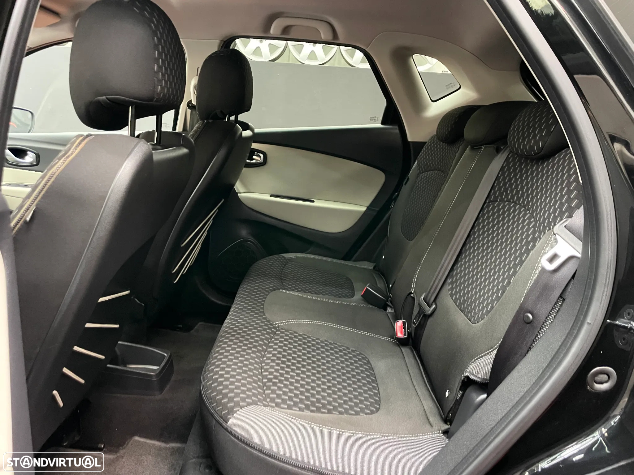Renault Captur 0.9 TCE Exclusive - 12