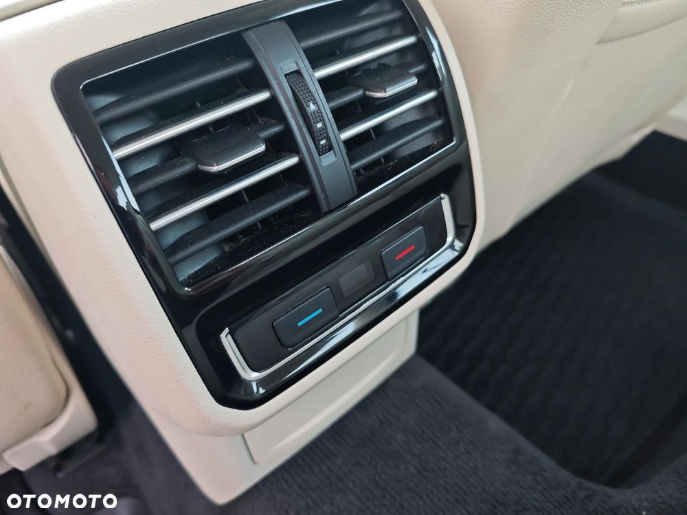 Volkswagen Passat 2.0 TSI BMT Highline DSG - 25