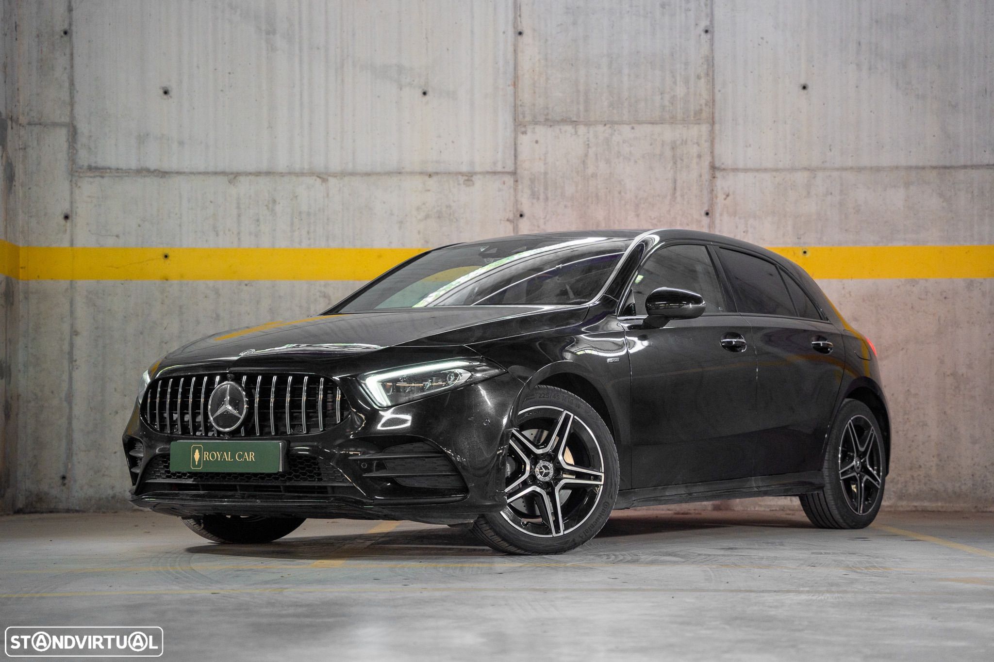 Mercedes-Benz A 250 e AMG Line - 1