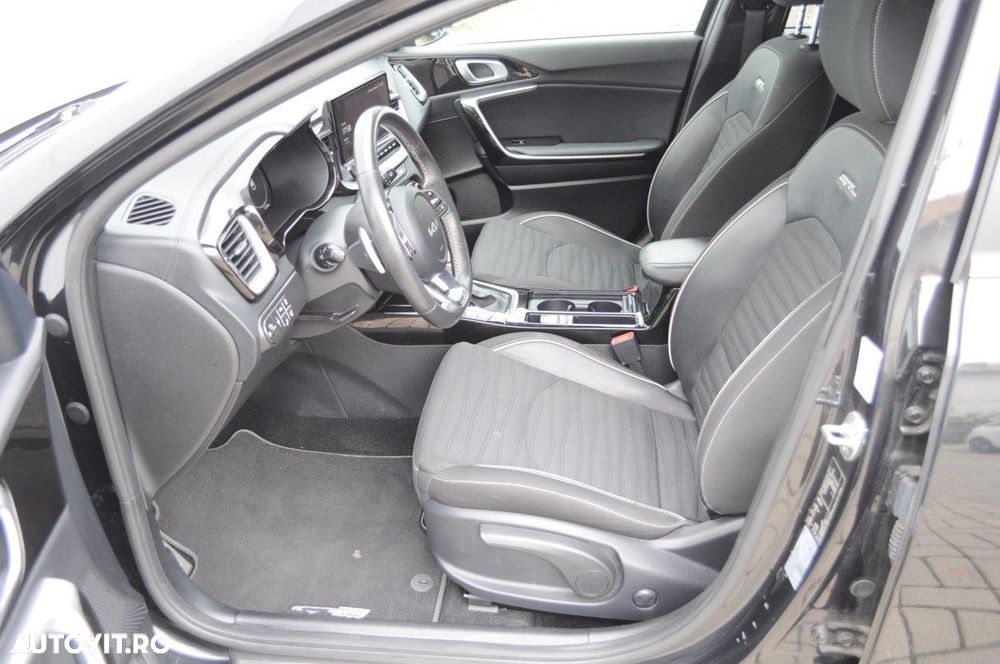 Kia Ceed 1.5 T-GDI DCT7 OPF GT Line - 17