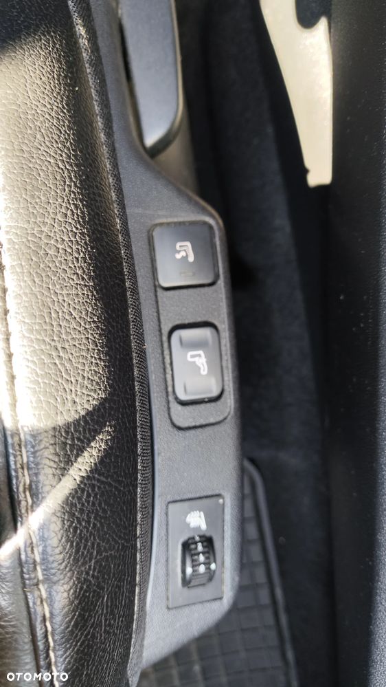Citroën C4 e-HDi 115 Exclusive - 22