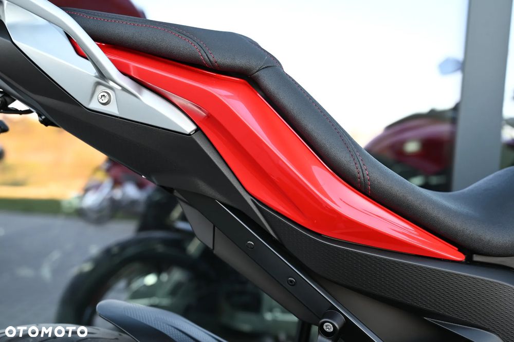 BMW XR - 17