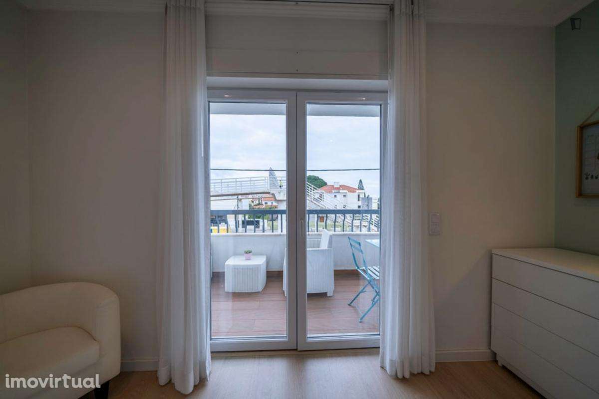 Quarto - localizado em Carcavelos Lisbon - Grande imagem: 5/28