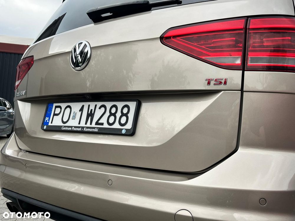 Volkswagen Touran - 18