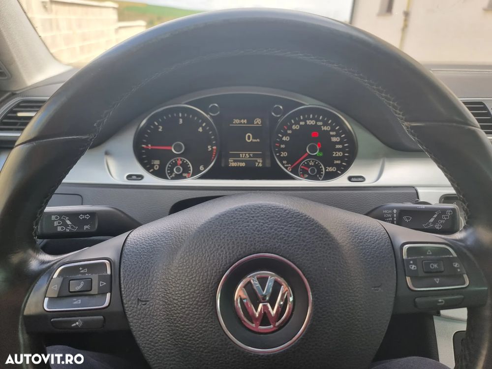 Volkswagen Passat Variant 2.0 TDI 4Motion DPF DSG Comfortline - 7