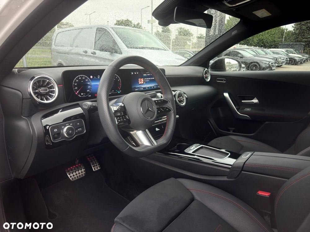 Mercedes-Benz Klasa A 200 AMG Line 7G-DCT - 15
