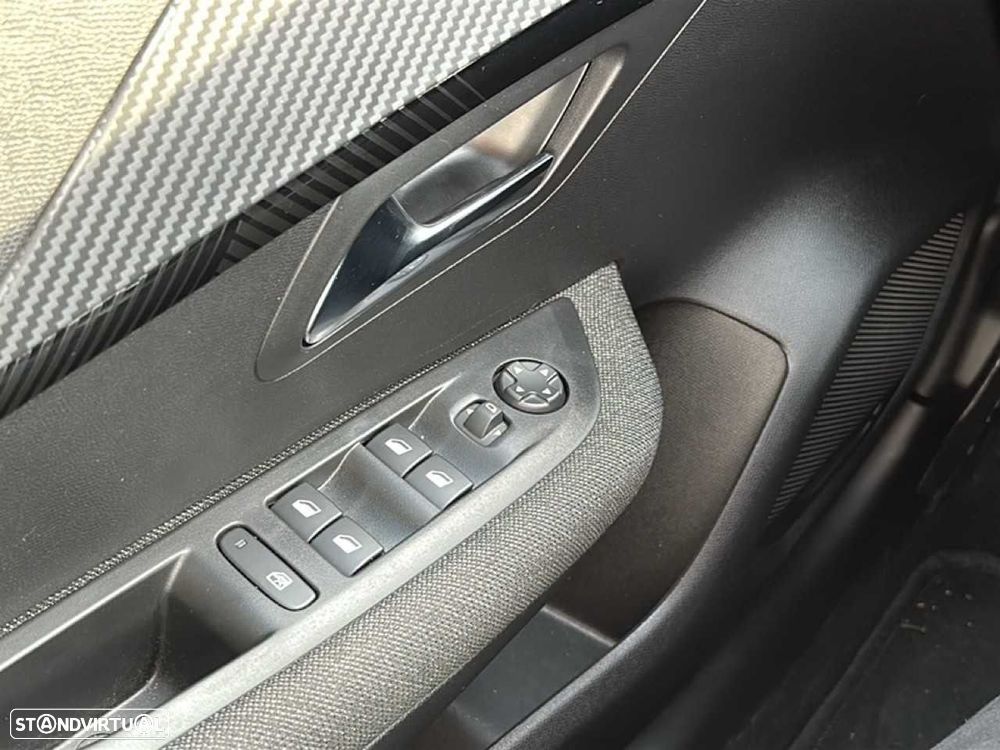 Peugeot e-208 50 kWh Style - 15