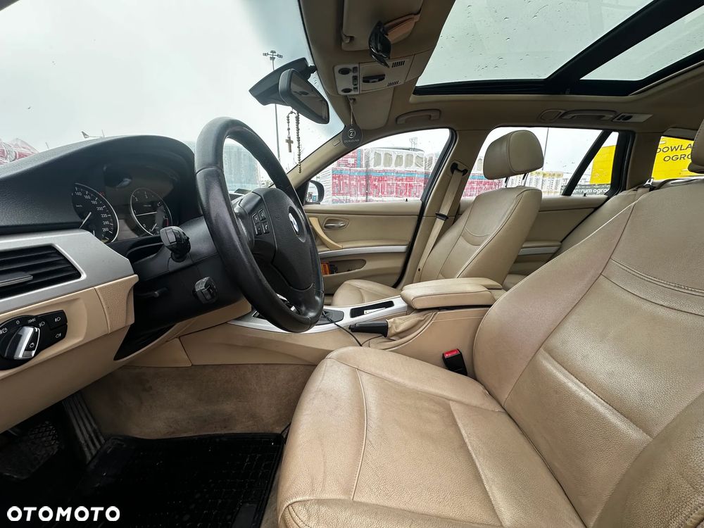 BMW Seria 3 320d DPF Edition Exclusive - 9
