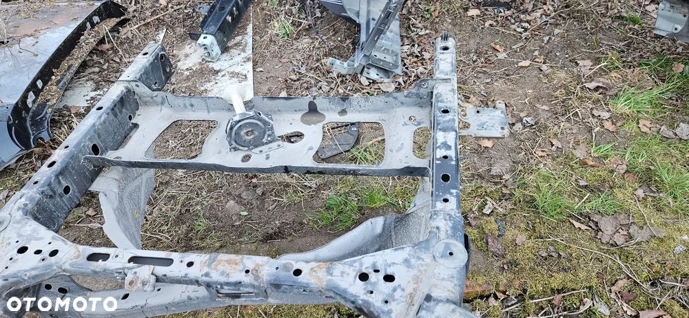 RAM 1500 V 5 2019- 4X4 5.7 HEMI QUAD CAB 1,5 Big Horn Rama samonośna Podwozie Poduszka ramy Osłona zbiornika Obudowa 52029964ac Przewód hamulcowy pompy ABS Instalacja ramy Wiązka kable Ucho Hak przedni Mocowanie 68323651AA 68323650AA - 12