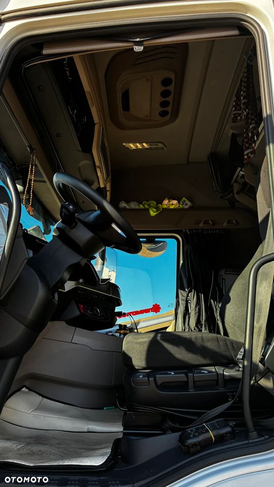 DAF XG - 24