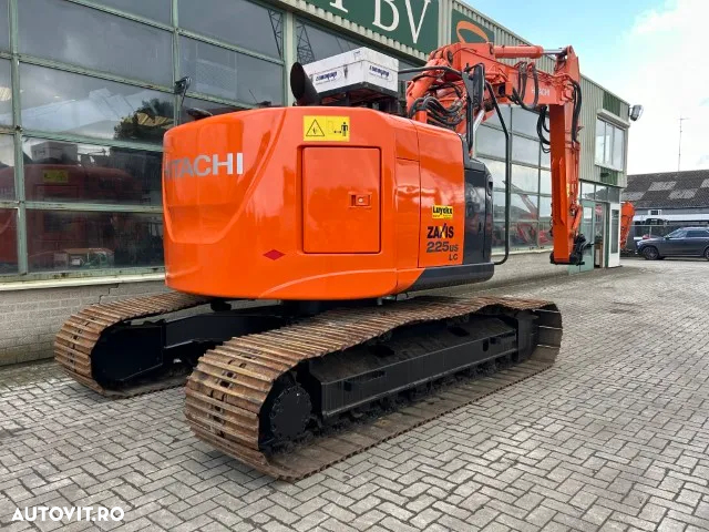 Hitachi ZX 225USLC-5B - 6
