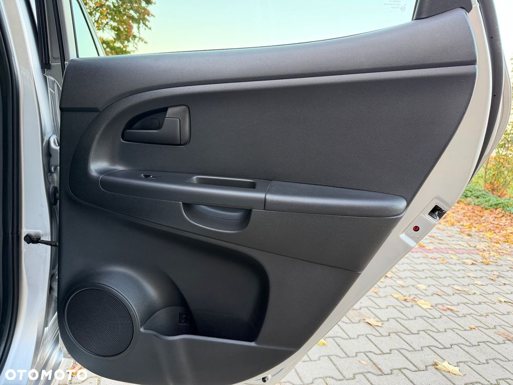 Kia Venga - 22