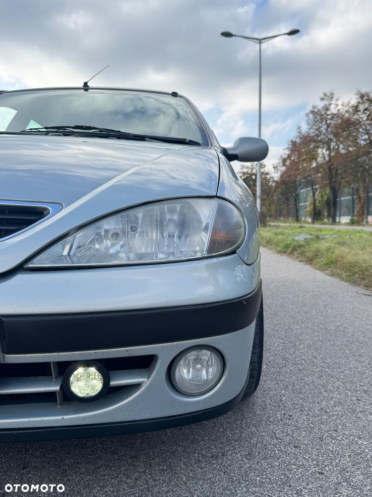Renault Megane 2000 photo 5