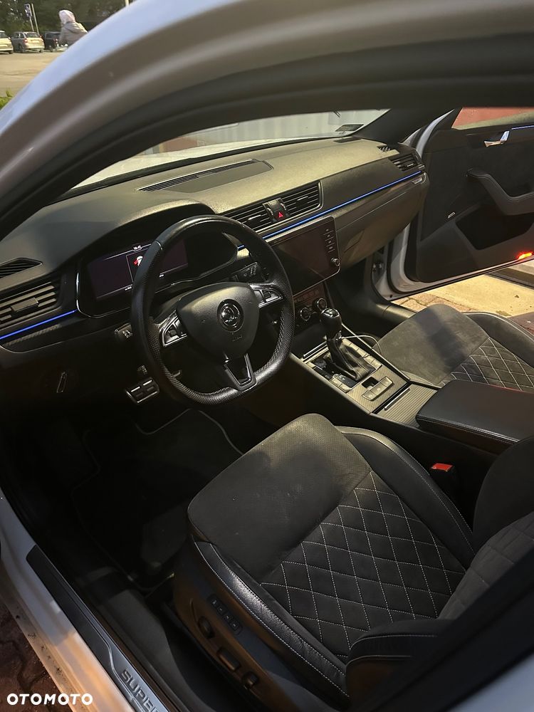 Skoda Superb 2.0 TSI Sportline DSG - 5