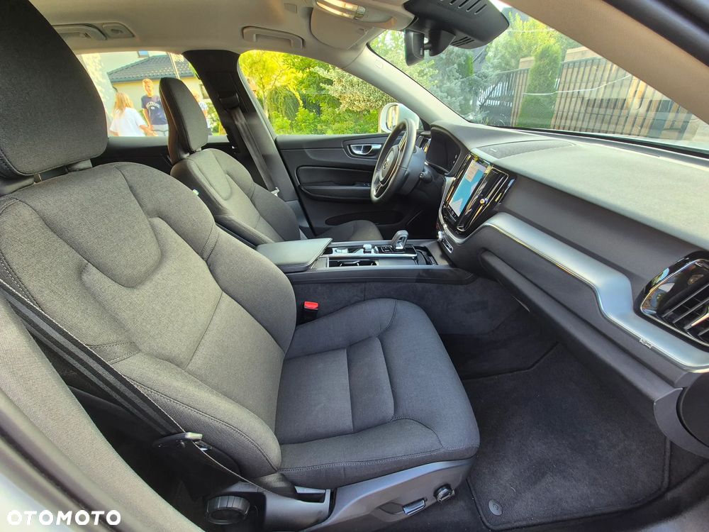 Volvo XC 60 B4 D Momentum Pro - 8