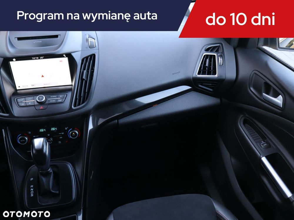 Ford Kuga - 10