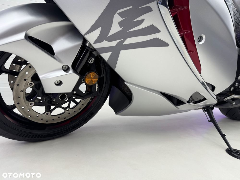 Suzuki GSX - 36