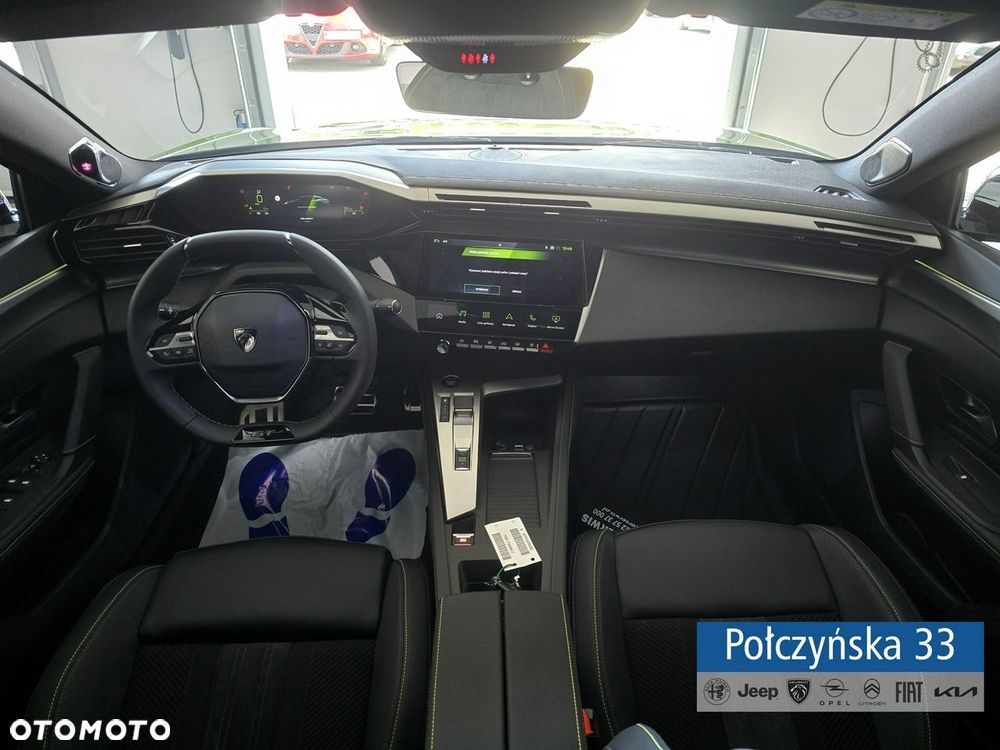 Peugeot 408 - 15