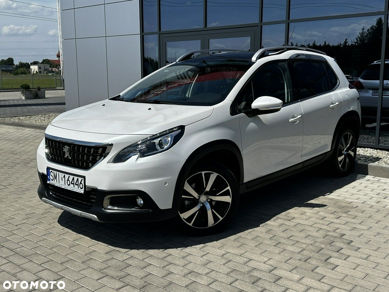 Peugeot 2008 1.2 Pure Tech Allure S&S - 2