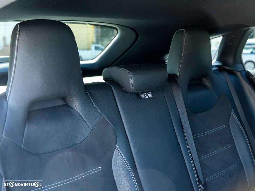 Mercedes-Benz CLA 250 - 19