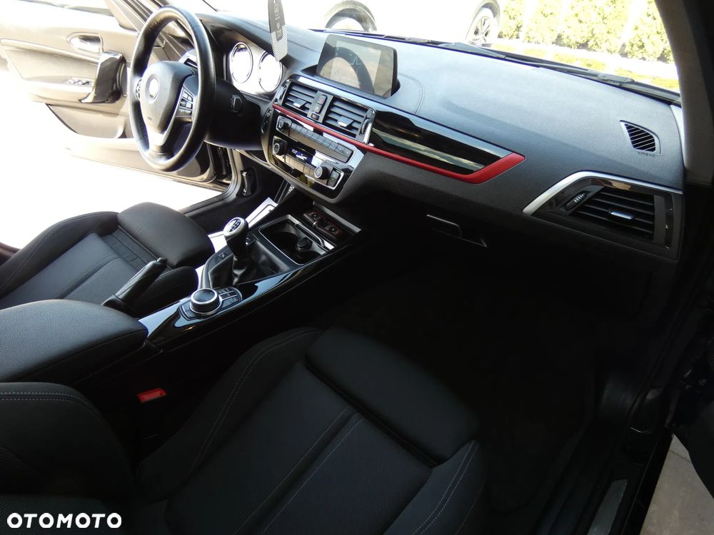 BMW Seria 1 118d Edition Metropolitan - 32