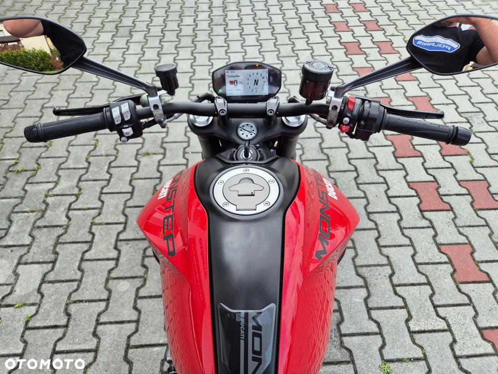 Ducati Monster - 11