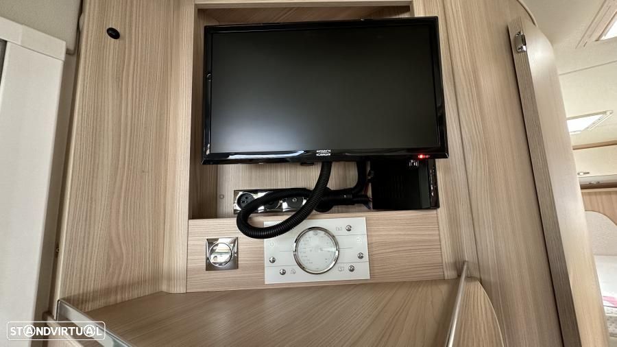 Burstner Ixeo IT 734 30 Anos - 32