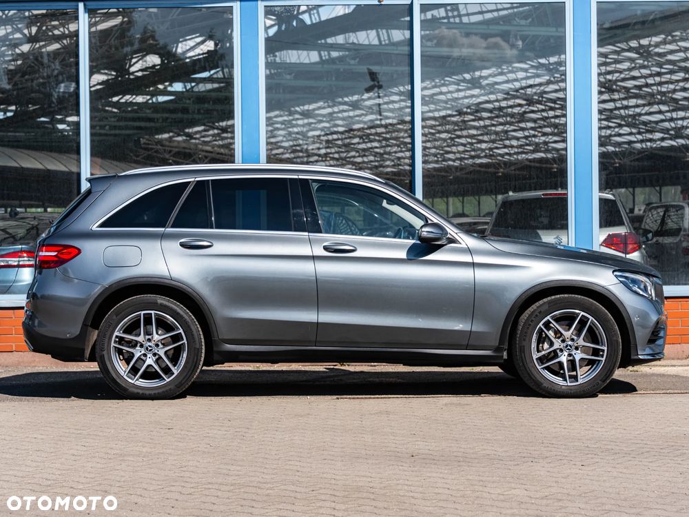 Mercedes-Benz GLC - 11